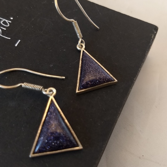 Jewelry - SALE! Pretty Blue Gold stone earrings